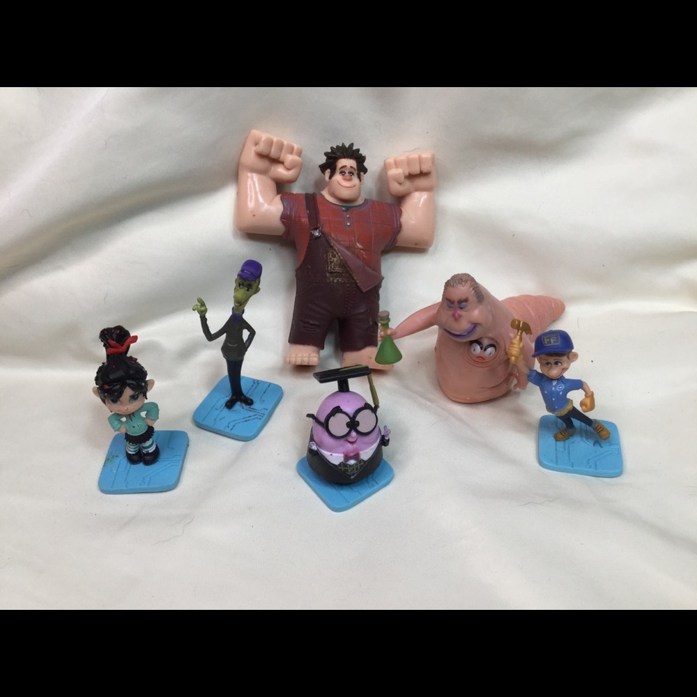 Disney Wreck It Ralph 6 Figure Lot